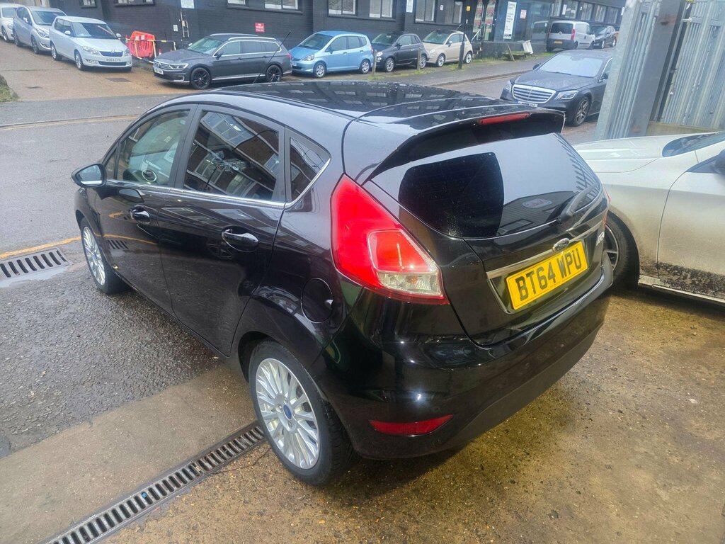 Ford Fiesta 1.6 Titanium Powershift Euro 5 BT64WPU Black #6