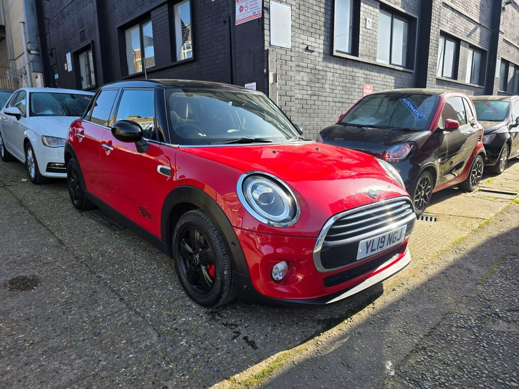 Mini Hatch 1.5 Cooper Classic Steptronic Euro 6 Ss YL19NGJ Red #4