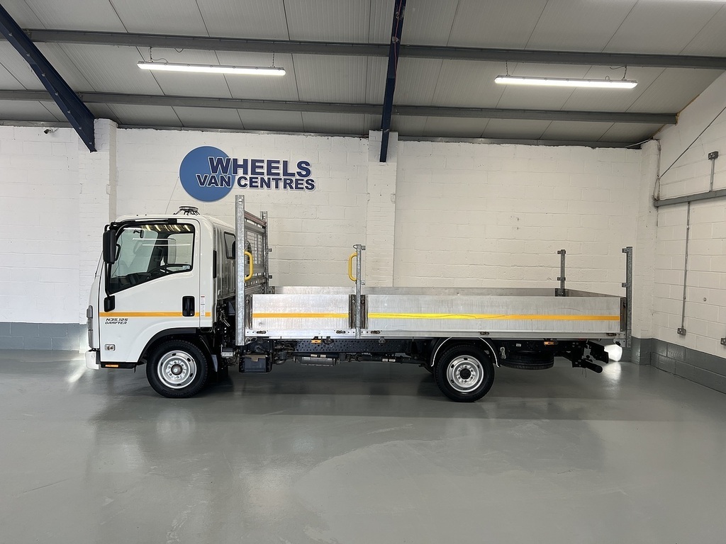 Isuzu Grafter 1.9D N35 Green Chassis Cab Manu LT23EFJ White
