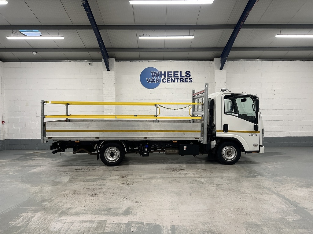 Isuzu D N35 1.9 Dropside LO23GXH White #3