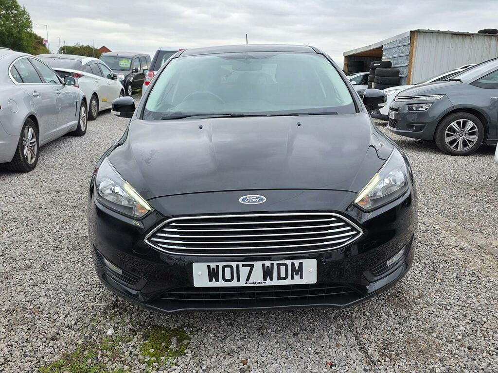 Ford Focus Hatchback 1.5 Tdci Zetec Edition 201717 Black