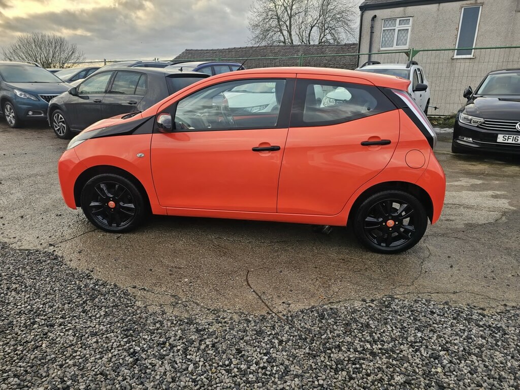 Toyota Aygo Hatchback 1.0 Vvt-i X-cite 201464 YH64HNA Orange #5