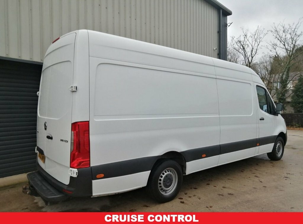 Mercedes-Benz Sprinter 2L Progressive KU22WVV White #3