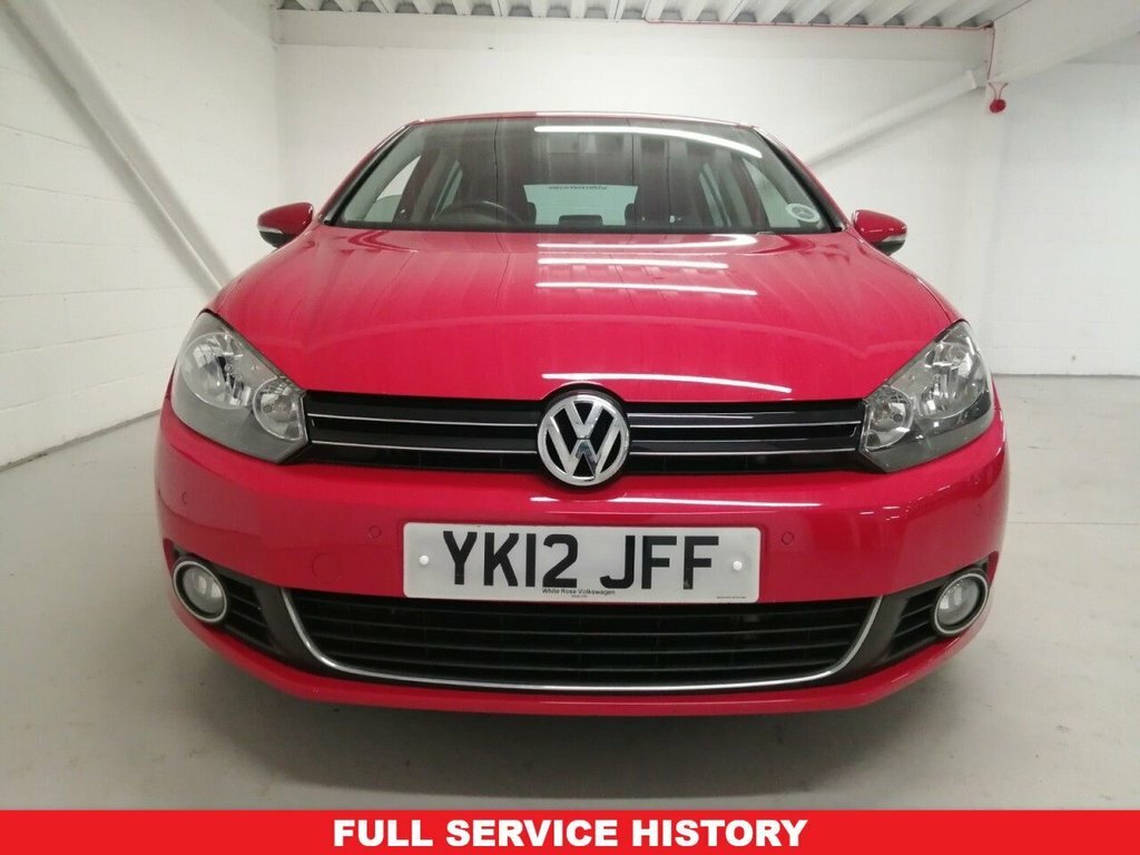 Volkswagen Golf 2L Gt Red #4