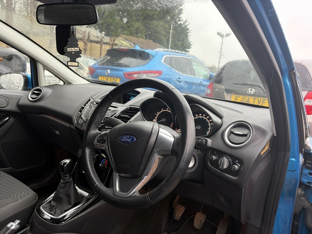 Ford Fiesta Hatchback 1.0 T Ecoboost Zetec 201363 DY63UWO Blue #2