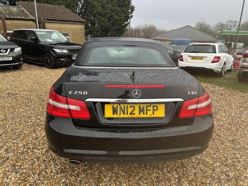 Mercedes-Benz E Class Convertible 2.1 E250 Cdi Blueefficiency Sport 201 WN12MFP Black #6