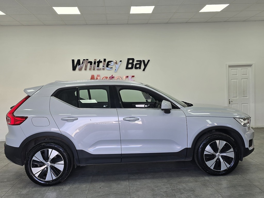 Volvo XC40 H T4 Inscription Expression BG71FXT Silver #2