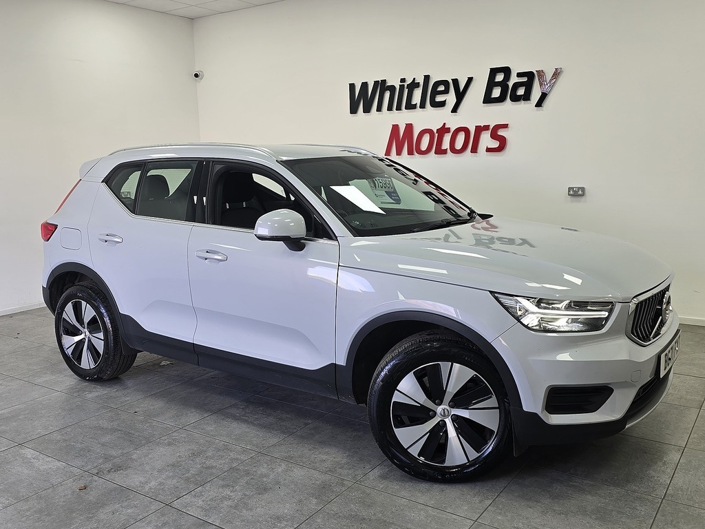 Volvo XC40 H T4 Inscription Expression Silver