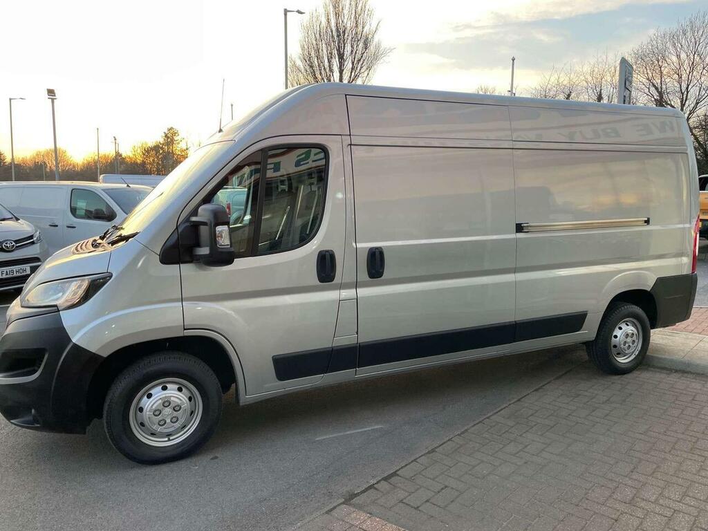 Peugeot Boxer Boxer Boxer 2.0 Bluehdi 335 Professional Panel Van CN18PXB Silver #6