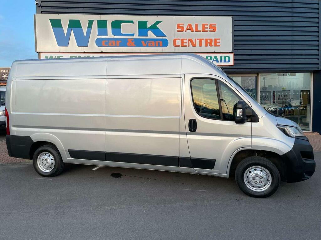 Peugeot Boxer Boxer Boxer 2.0 Bluehdi 335 Professional Panel Van CN18PXB Silver #2