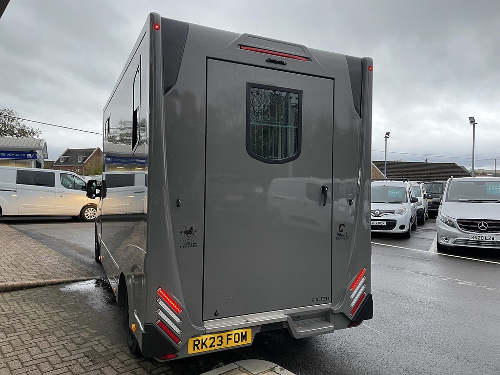 Renault Master Theault 3.5T Horsebox RK23FOM Grey #6