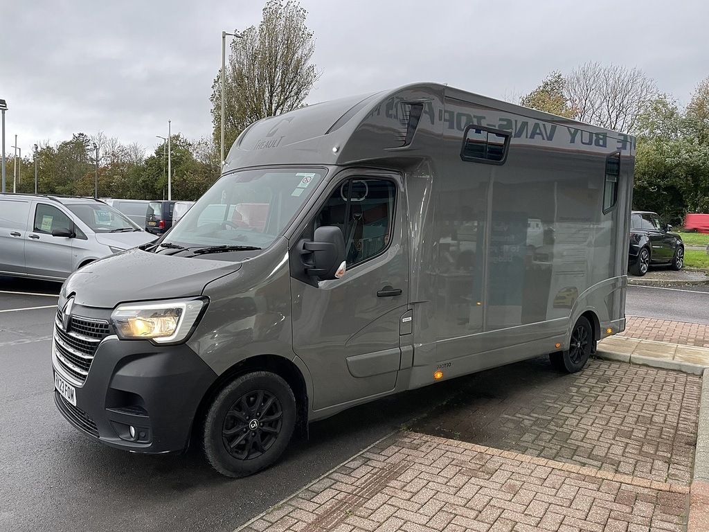 Renault Master Theault 3.5T Horsebox RK23FOM Grey #5