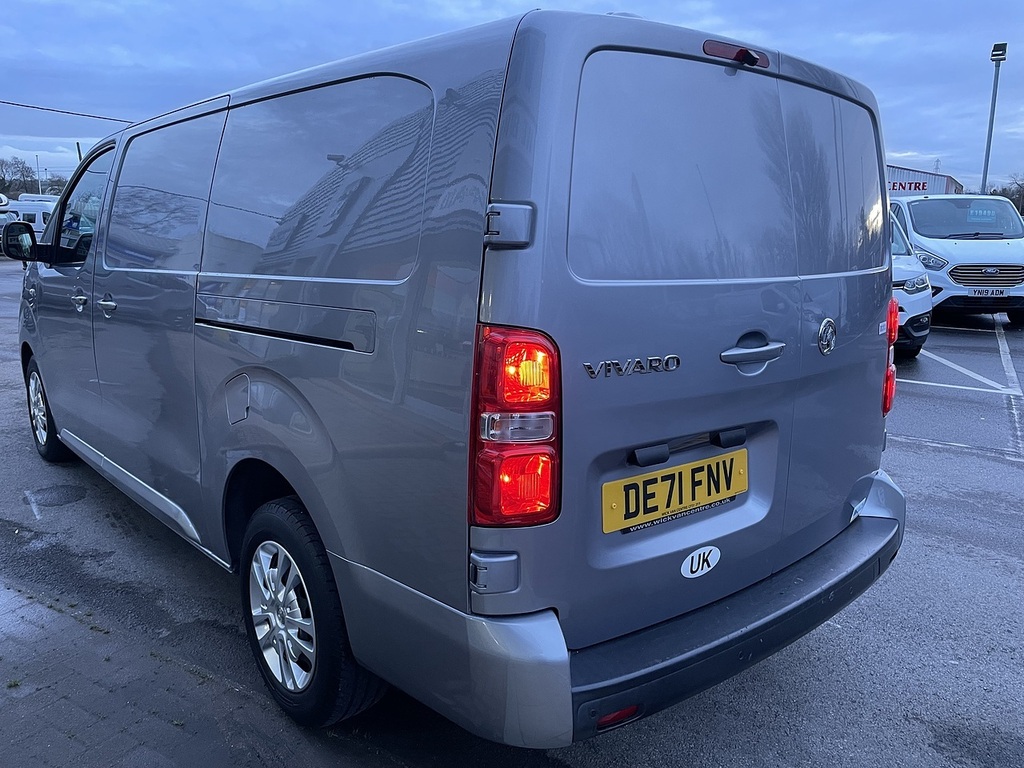 Vauxhall Vivaro 2.0 Turbo D 3100 Sportive Panel Van Man Grey #6