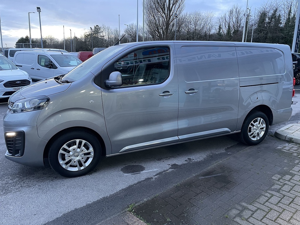 Vauxhall Vivaro 2.0 Turbo D 3100 Sportive Panel Van Man Grey #5