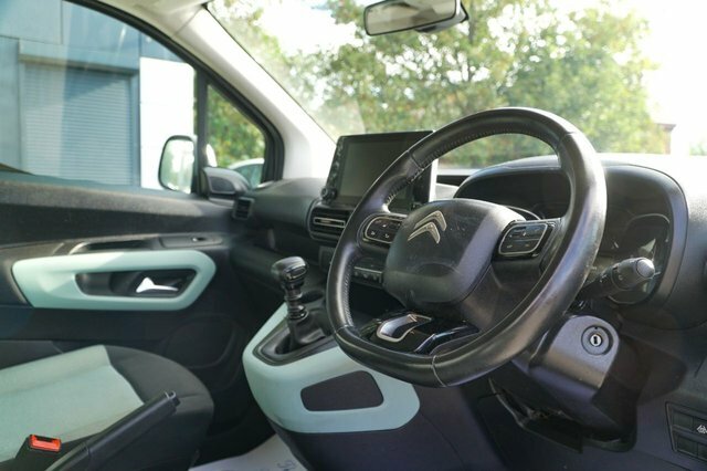Citroen Berlingo 2019 1.2 Puretech Feel M Mpv Eur KV19GSO Grey #2