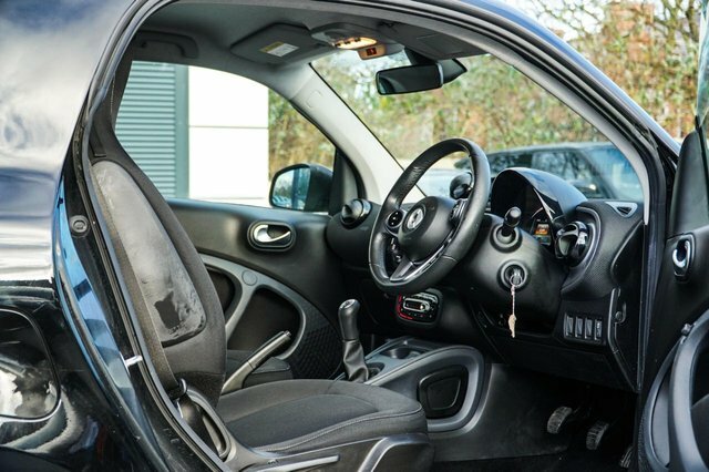 Smart Fortwo Coupe 2017 1.0 Passion Coupe Euro 6 S Black #2