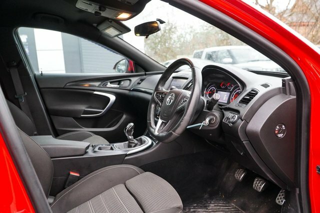 Vauxhall Insignia 2015 1.6 Cdti Sri VX Line Hatchback Man CP65EMF Red #2