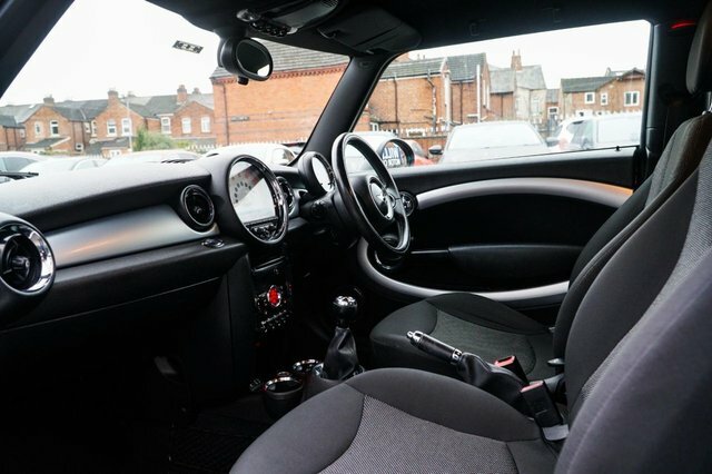 Mini Hatch 2012 1.6 One D Hatchback Euro 5 SD62RDU Grey #4