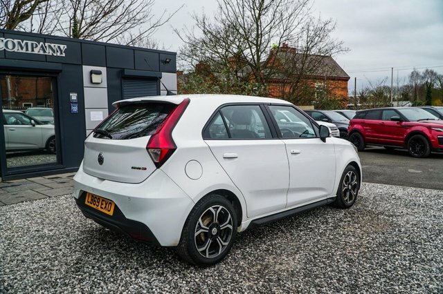 MG MG3 2019 1.5 Vti-tech Exclusive Hatchback M LB69EXO White #5