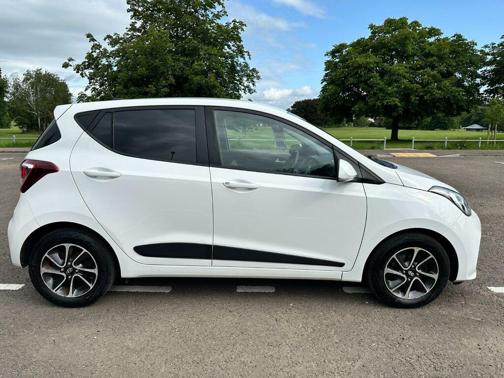 Hyundai I10 1.0 Premium EJ17RPZ White #4