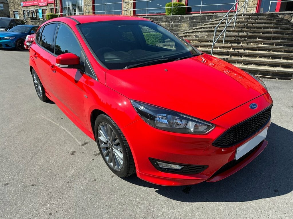 Ford Focus 1L St-line CP18VCG Red #2
