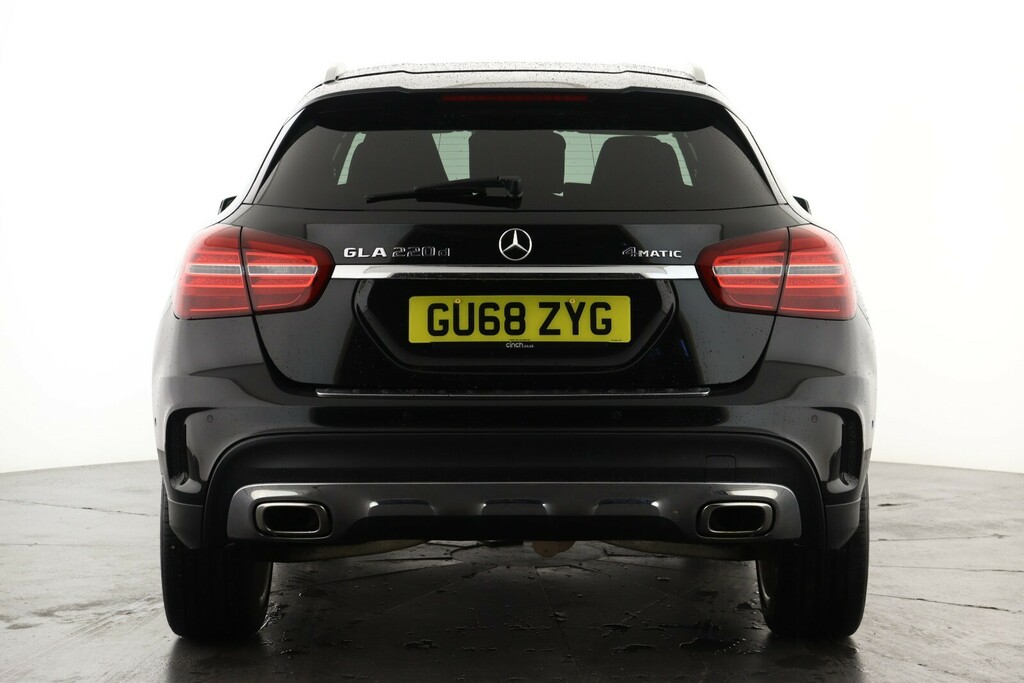Mercedes-Benz GLA Class Gla 220D 4Matic Amg Line Premium GU68ZYG Black #2