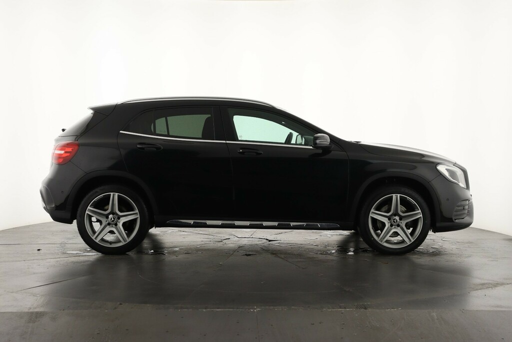 Mercedes-Benz GLA Class Gla 220D 4Matic Amg Line Premium GU68ZYG Black #4
