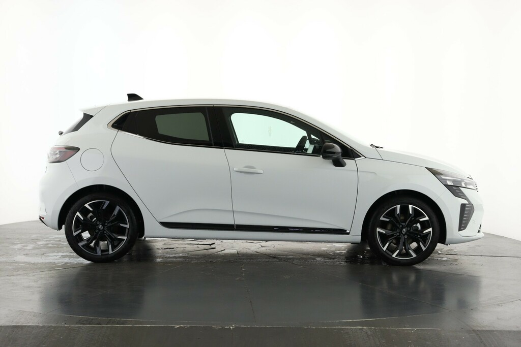 Renault Clio 1.6 E-tech Full Hybrid 145 Techno LJ75WLV White #4
