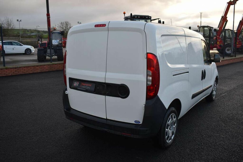 Fiat Doblo 16V Sx Maxi Mutijet II White #5