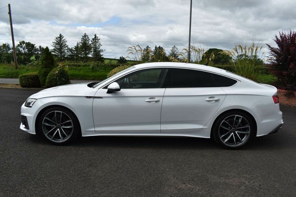 Audi A5 Hatchback LR22WBY White #4