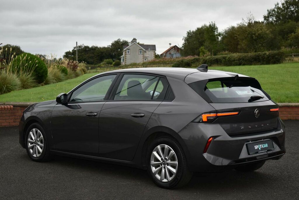 Vauxhall Astra Hatchback DS23KHF Grey #5