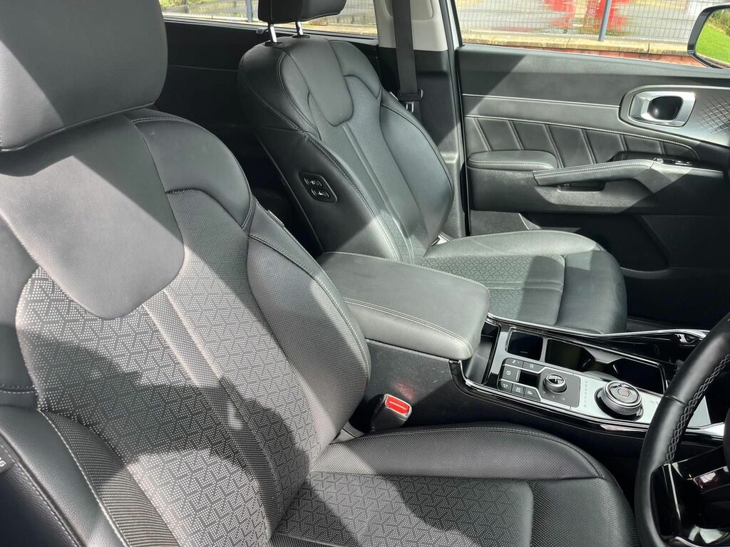 Kia Sorento Suv WO21ENE White #3