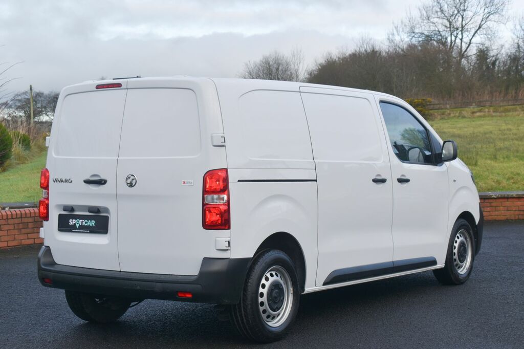 Vauxhall Vivaro Mpv DN24HWY White #3