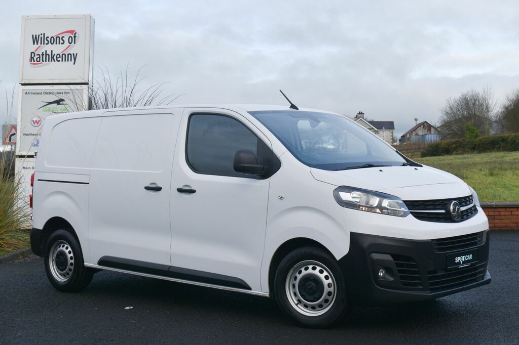 Vauxhall Vivaro Mpv White
