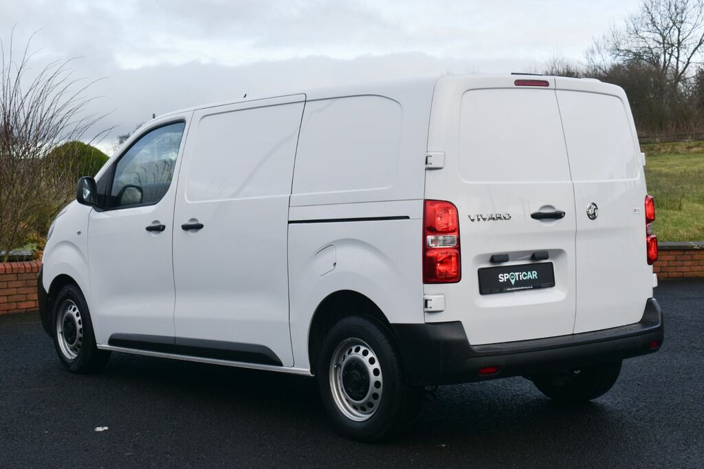 Vauxhall Vivaro Mpv DN24HWY White #5