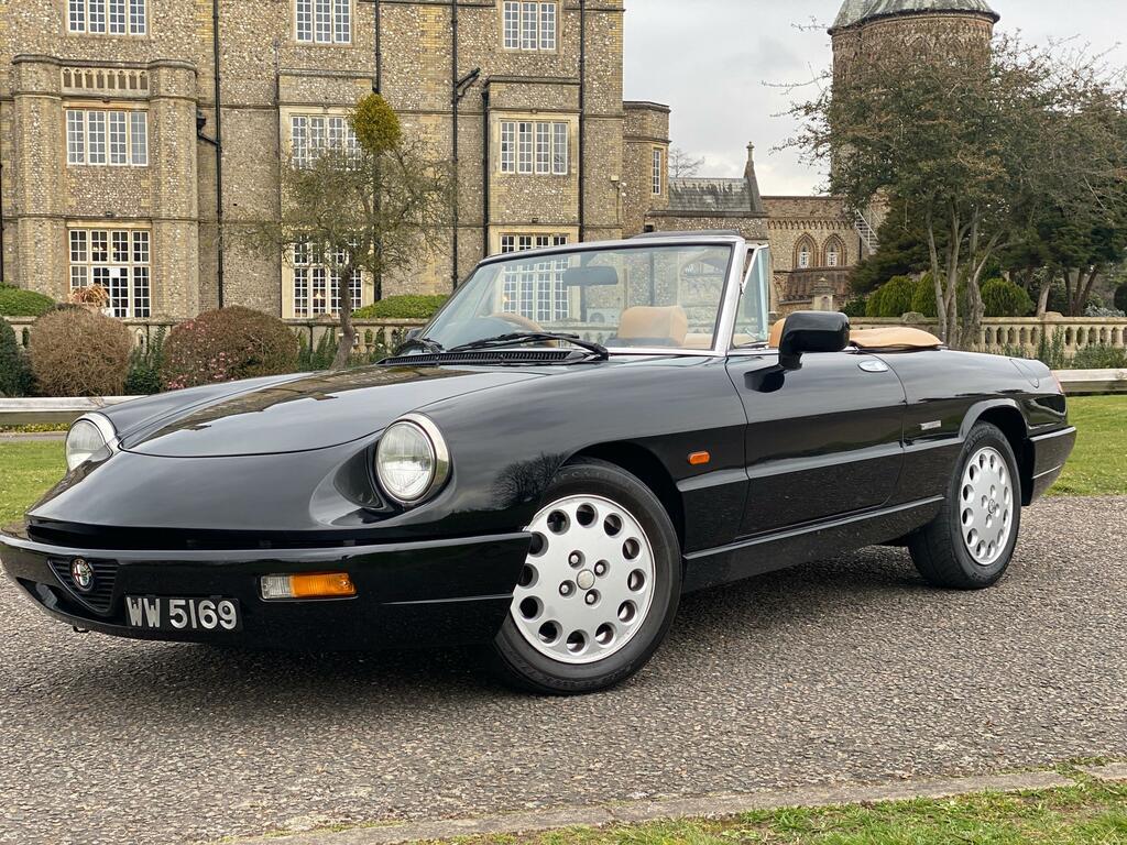 Alfa Romeo Spider 2000 Black