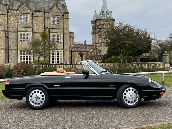 Alfa Romeo Spider 2000 Black #4