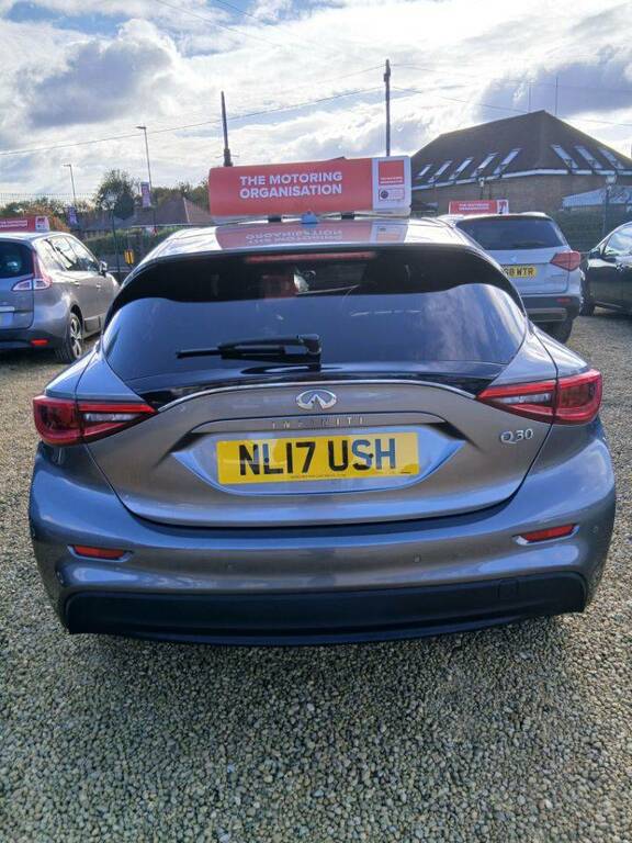 Infiniti Q30 1.5D Business Executive NL17USH Grey #6