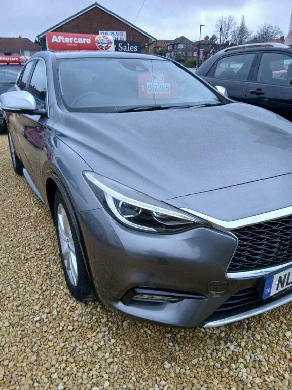 Infiniti Q30 1.5D Business Executive NL17USH Grey #2