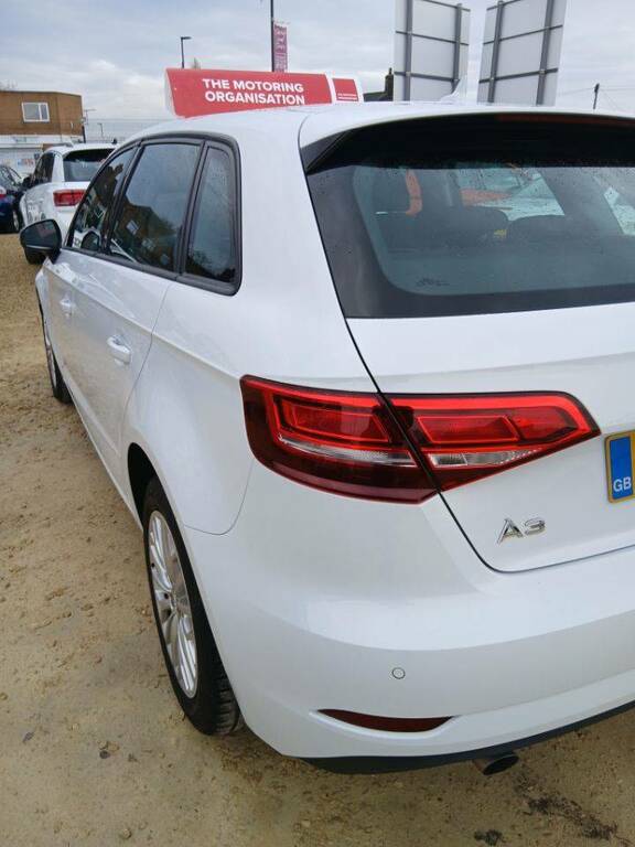 Audi A3 1.6 Tdi 116 Se Technik - 2017 67 YT67CJU White #6