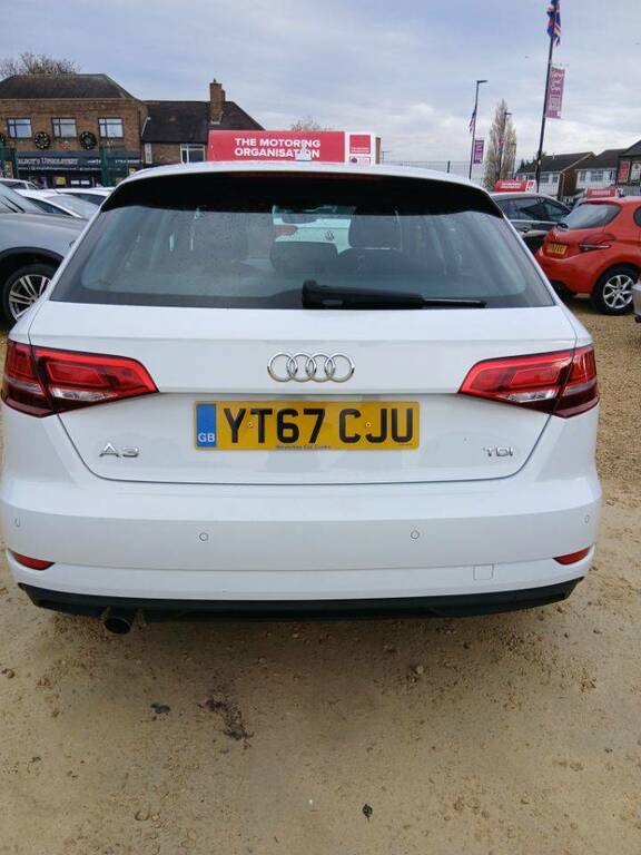 Audi A3 1.6 Tdi 116 Se Technik - 2017 67 YT67CJU White #5