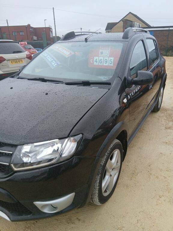 Dacia Sandero Stepway 1.5 Dci Laureate - 2016 16 Black