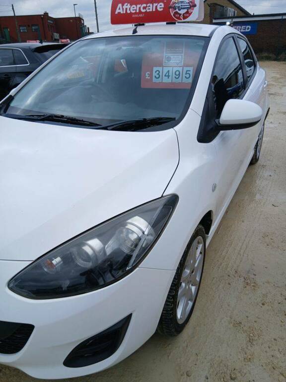 Mazda 2 1.3 Tamura - 2011 11 White