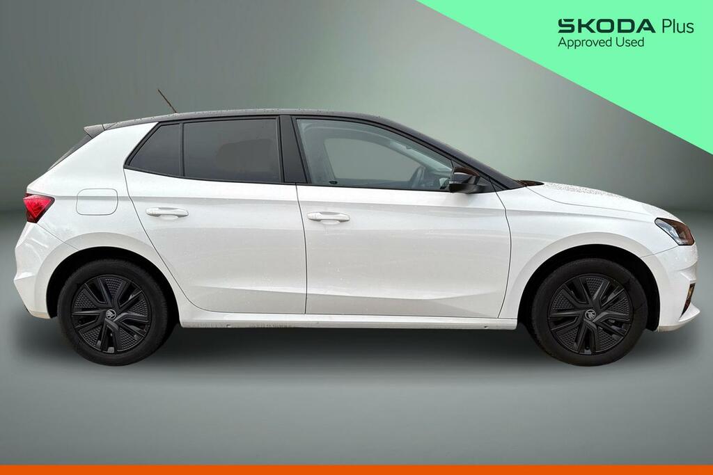 Skoda Fabia 1.0 Tsi 116 Design Edition Dsg HN25VJV White #4
