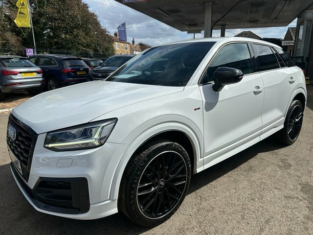 Audi Q2 Tfsi 30 Black Edition SM69OEC White #3