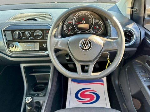 Volkswagen Up 1.0 Up Euro Black #2