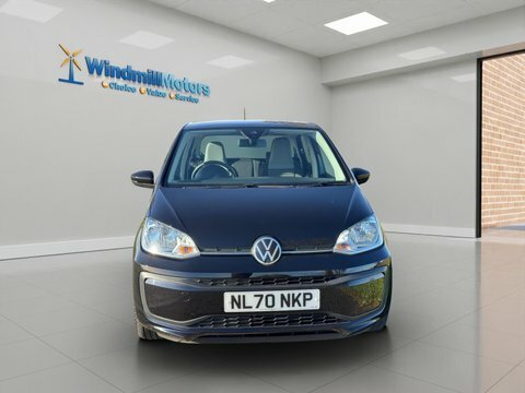 Volkswagen Up 1.0 Up Euro Black #4