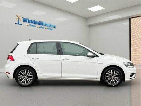 Volkswagen Golf 1.5 Tsi Evo DP68YYZ White #3