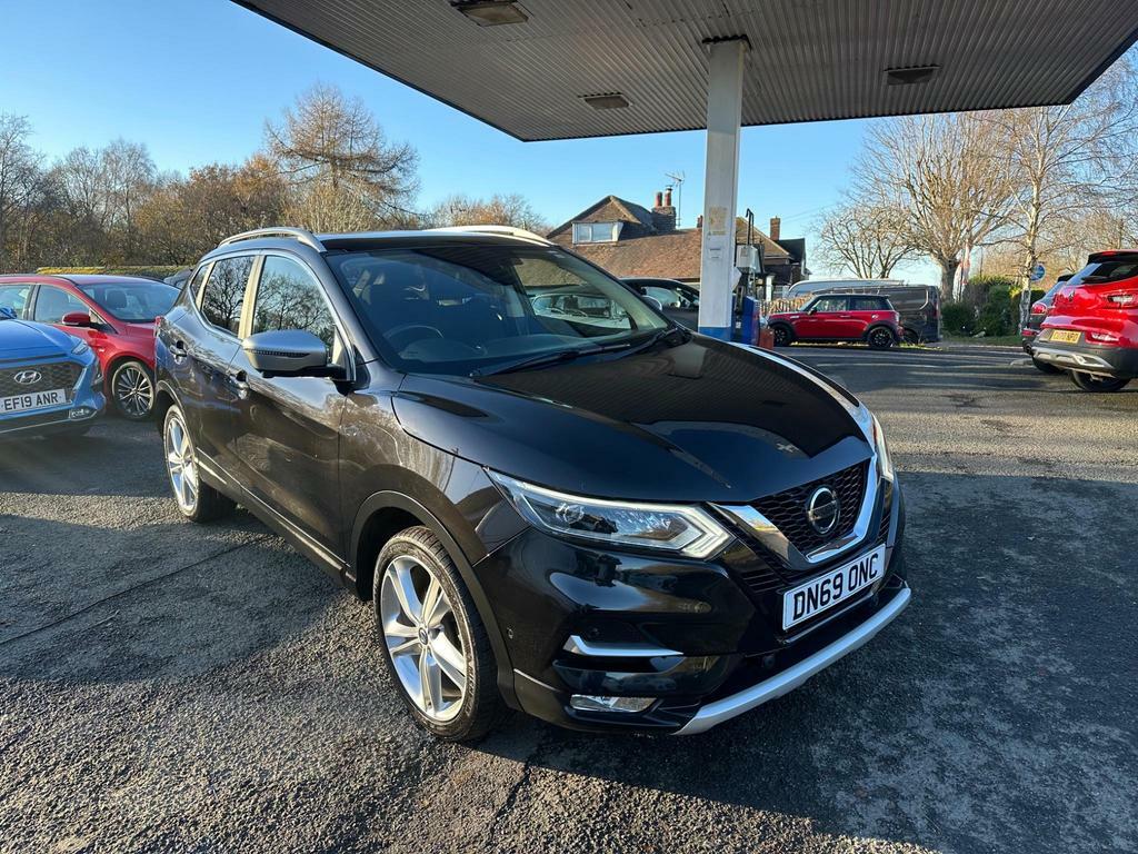 Nissan Qashqai 1.3 Dig-t N-motion Euro 6 S S Black