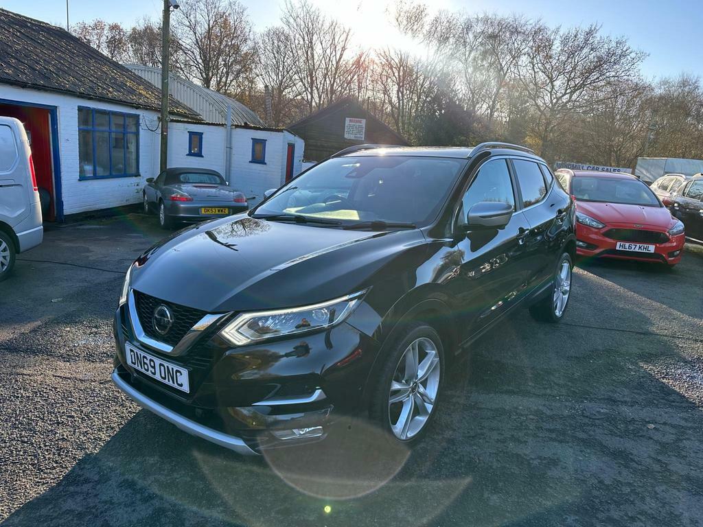 Nissan Qashqai 1.3 Dig-t N-motion Euro 6 S S DN69ONC Black #3